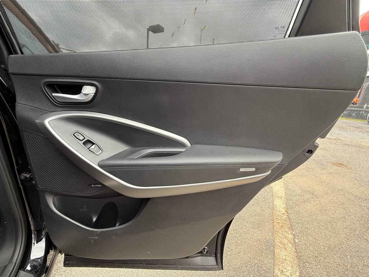 Hyundai Santa Fe Limited FWD 2014
