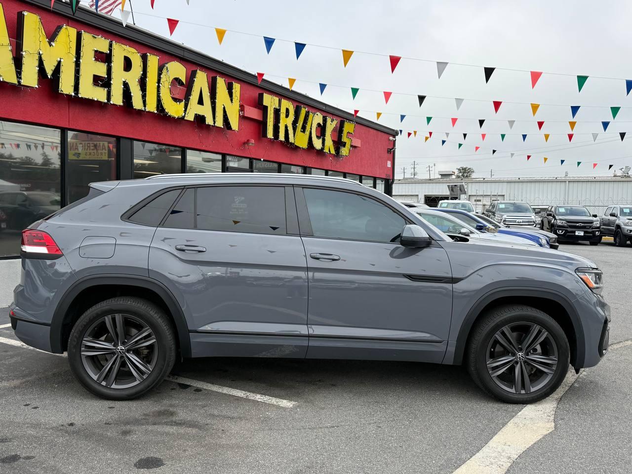 Volkswagen Atlas Cross Sport V6 SE w/Technology R-Line 2021