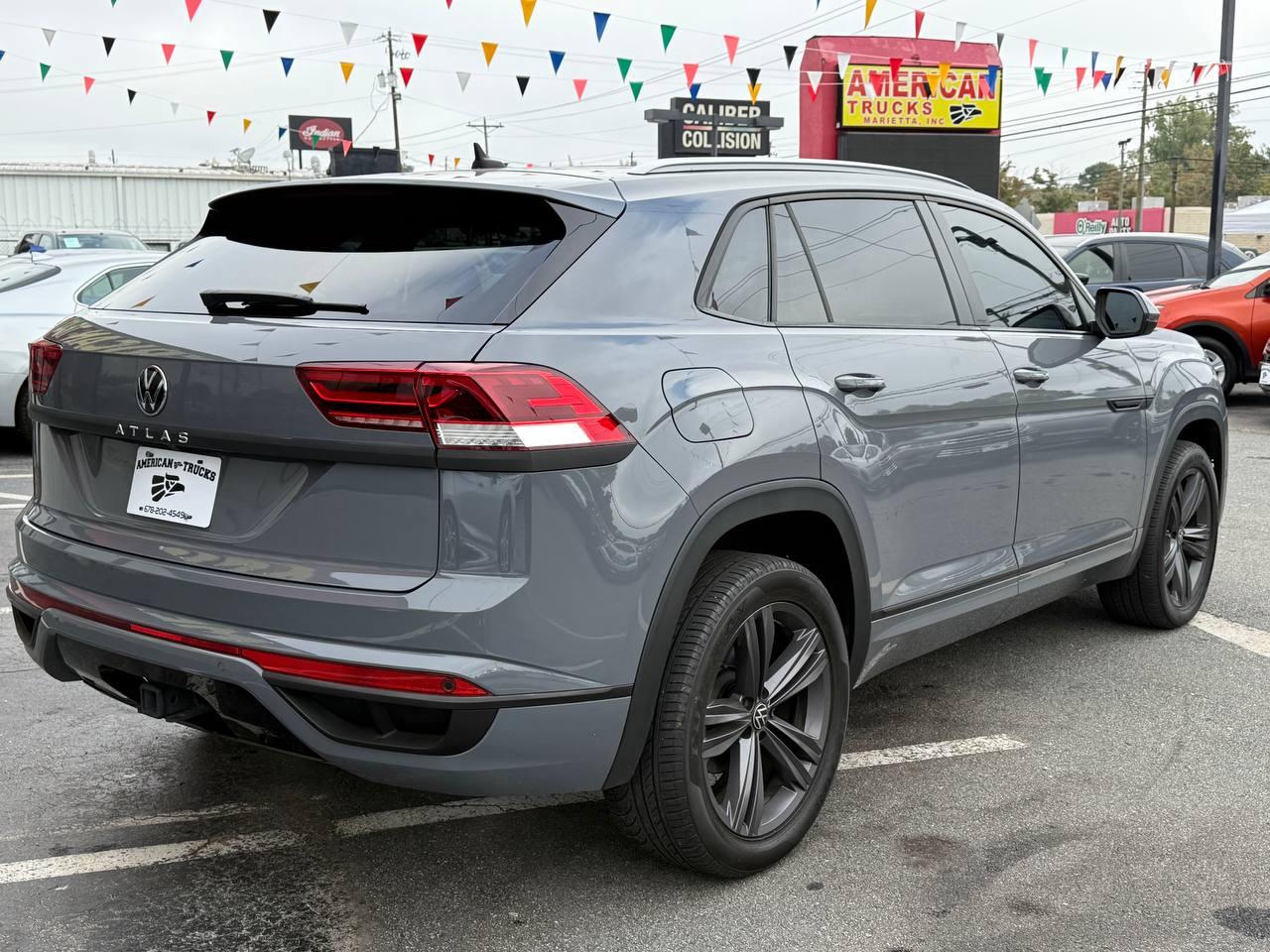 Volkswagen Atlas Cross Sport V6 SE w/Technology R-Line 2021