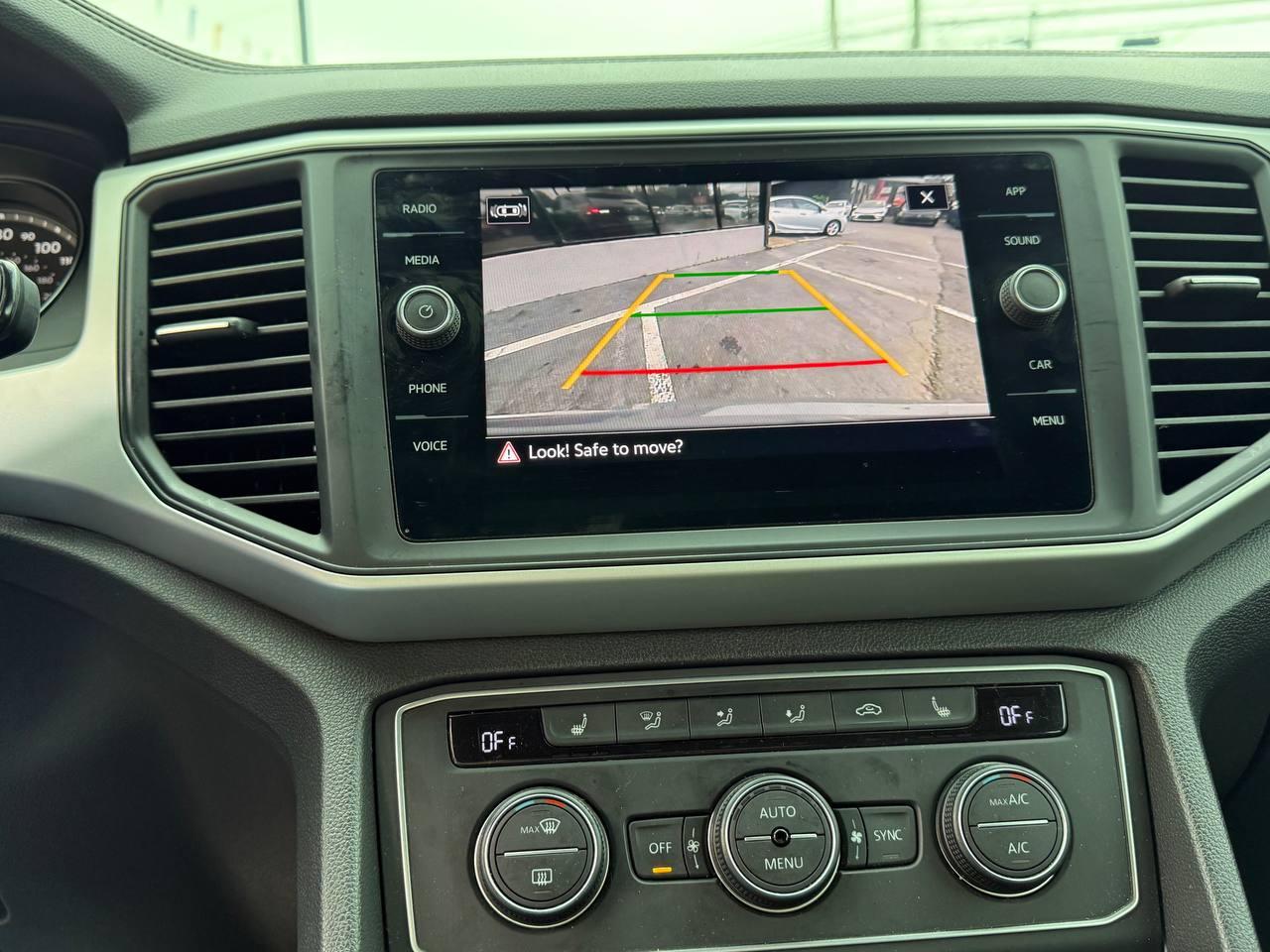 Volkswagen Atlas Cross Sport V6 SE w/Technology R-Line 2021