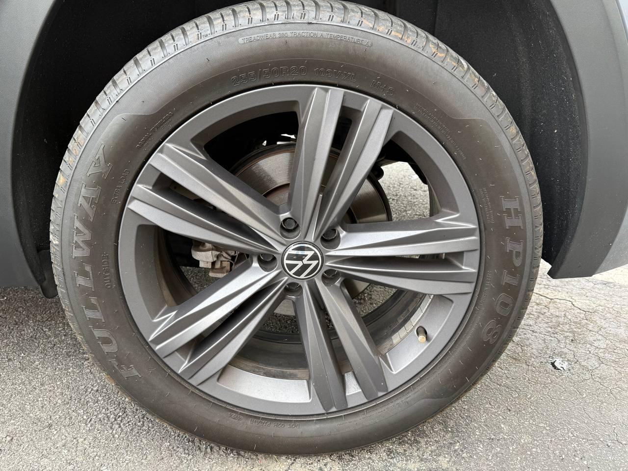 Volkswagen Atlas Cross Sport V6 SE w/Technology R-Line 2021