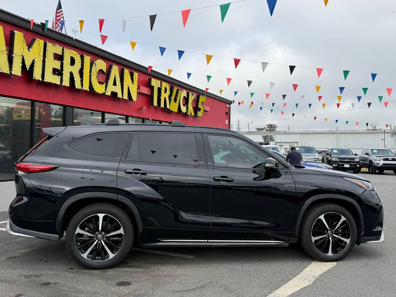 Toyota Highlander XSE FWD V6 2021