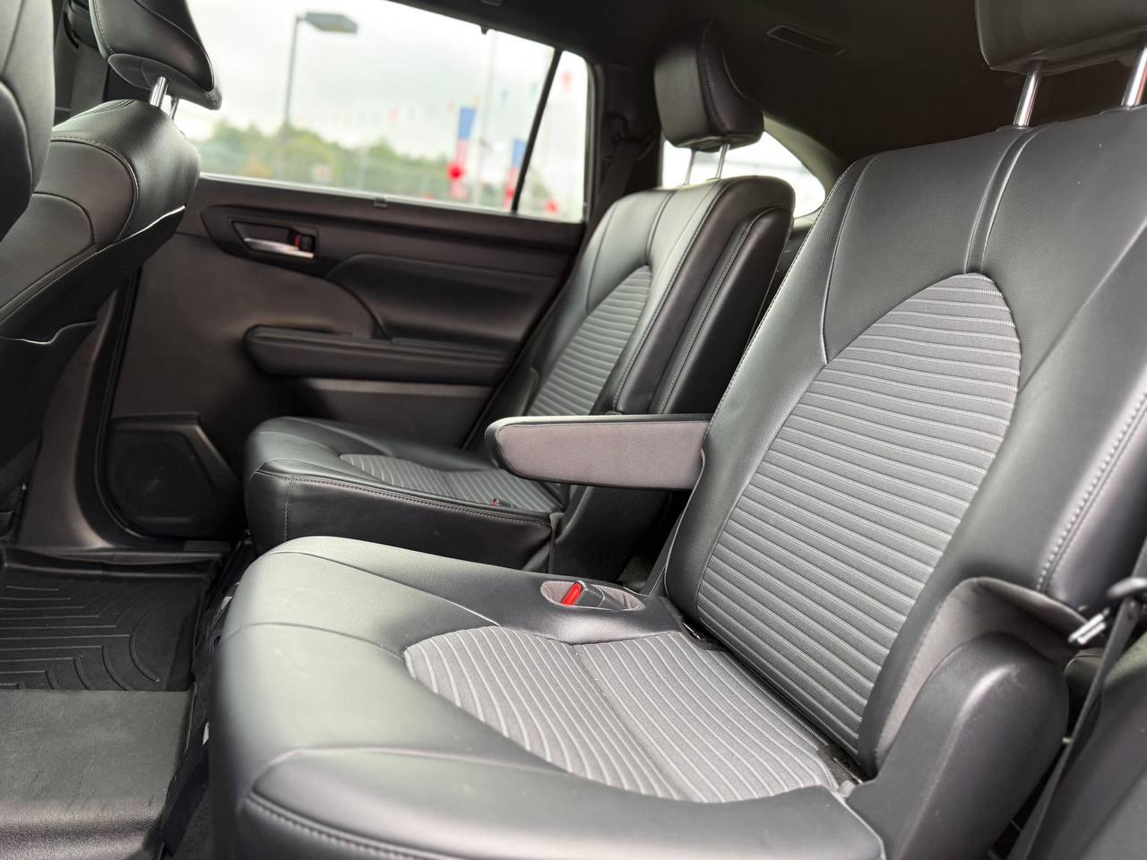 Toyota Highlander XSE FWD V6 2021