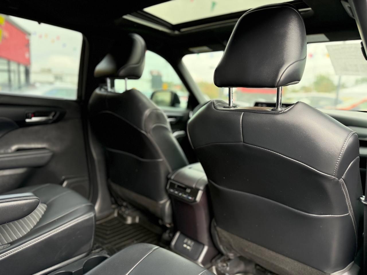 Toyota Highlander XSE FWD V6 2021