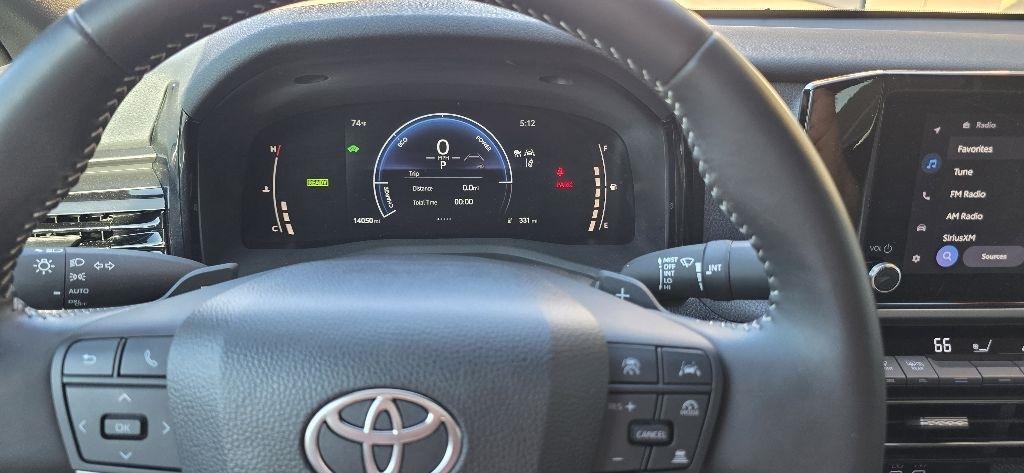 Toyota Camry Hybrid XLE 2025