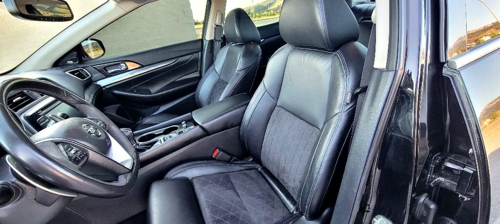 Nissan Maxima 3.5 SR 2017 Nissan Maxima 3.5 SR 2017