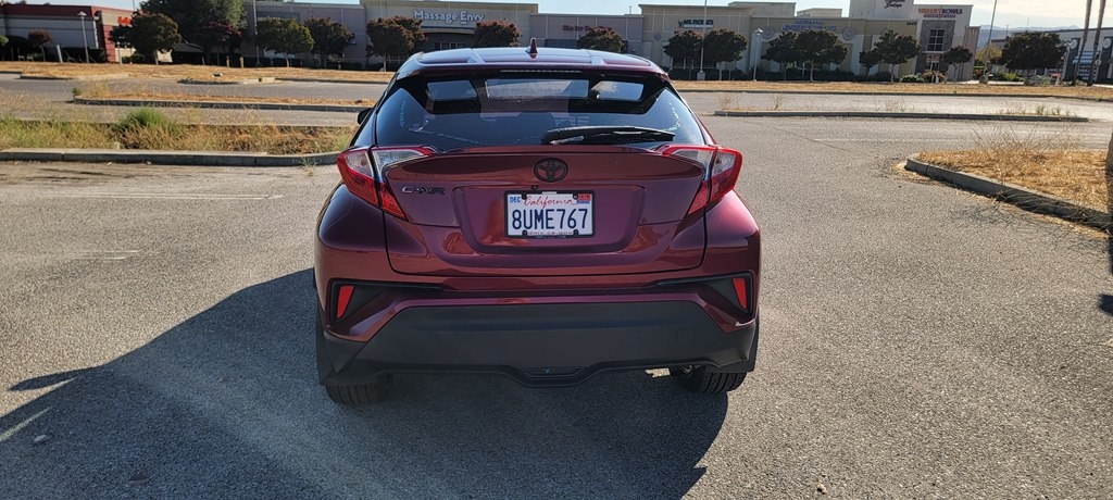 Toyota C-HR XLE 2018 Toyota C-HR XLE 2018
