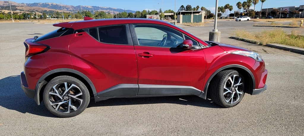 Toyota C-HR XLE 2018 Toyota C-HR XLE 2018