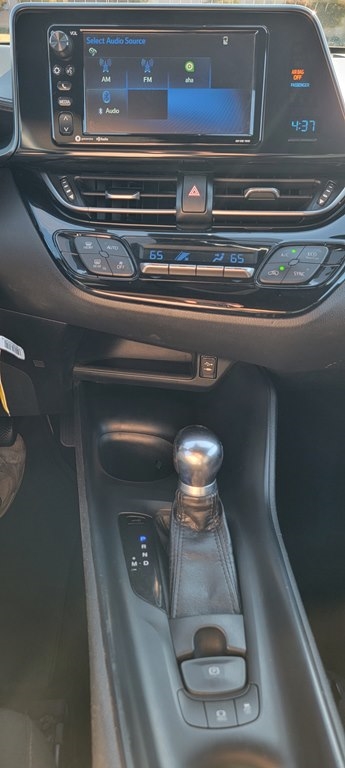 Toyota C-HR XLE 2018 Toyota C-HR XLE 2018
