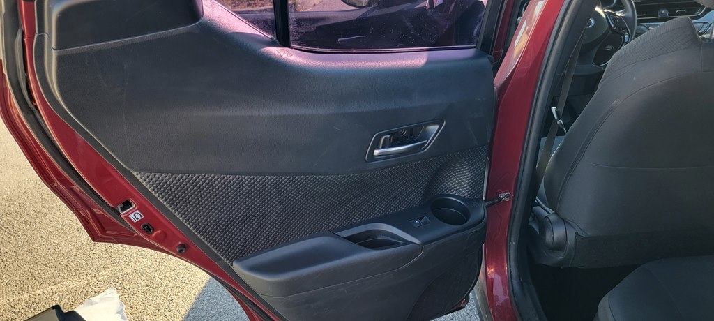 Toyota C-HR XLE 2018 Toyota C-HR XLE 2018