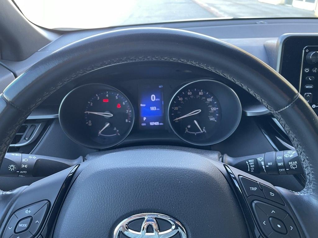 Toyota C-HR XLE 2018