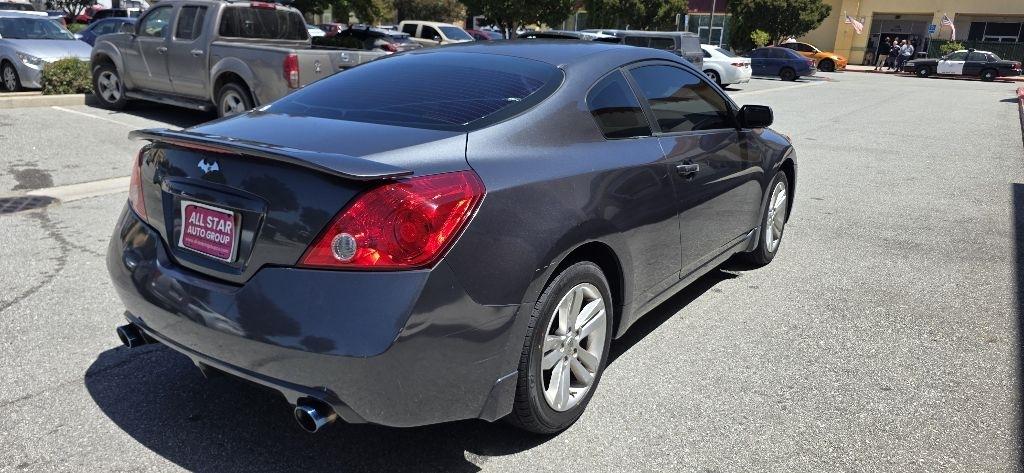 Nissan Altima 2.5 S CVT Coupe 2011