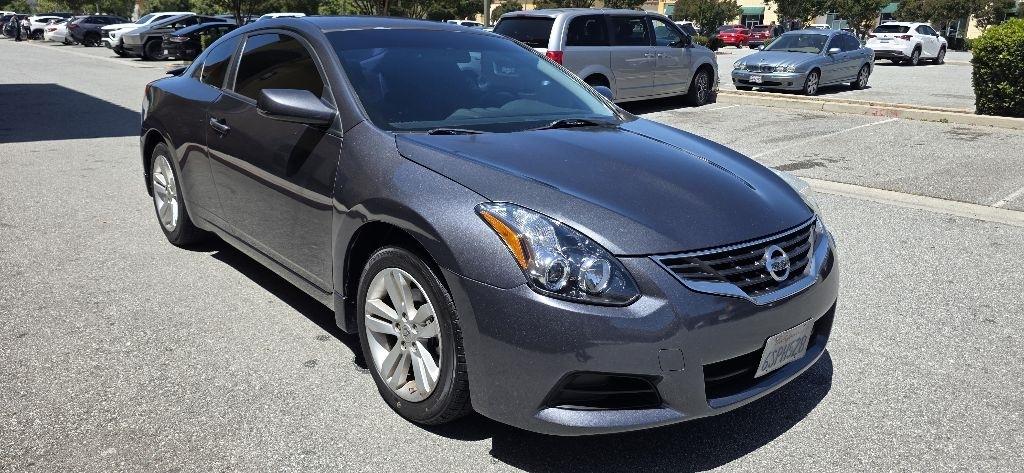 Nissan Altima 2.5 S CVT Coupe 2011