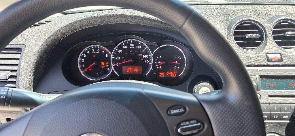 Nissan Altima 2.5 S CVT Coupe 2011