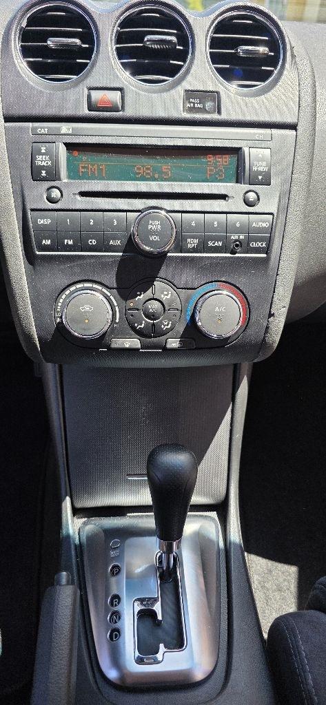 Nissan Altima 2.5 S CVT Coupe 2011