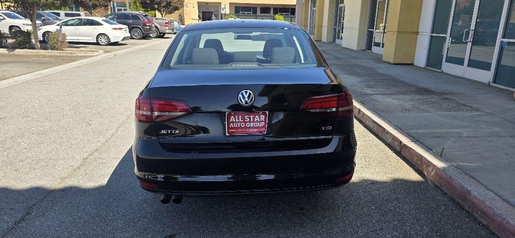Volkswagen Jetta 1.4T S 6A 2017