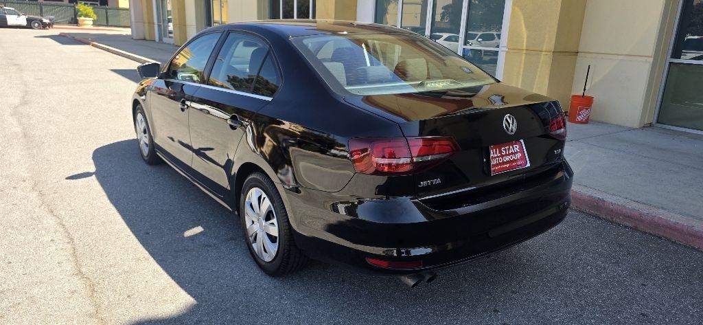 Volkswagen Jetta 1.4T S 6A 2017