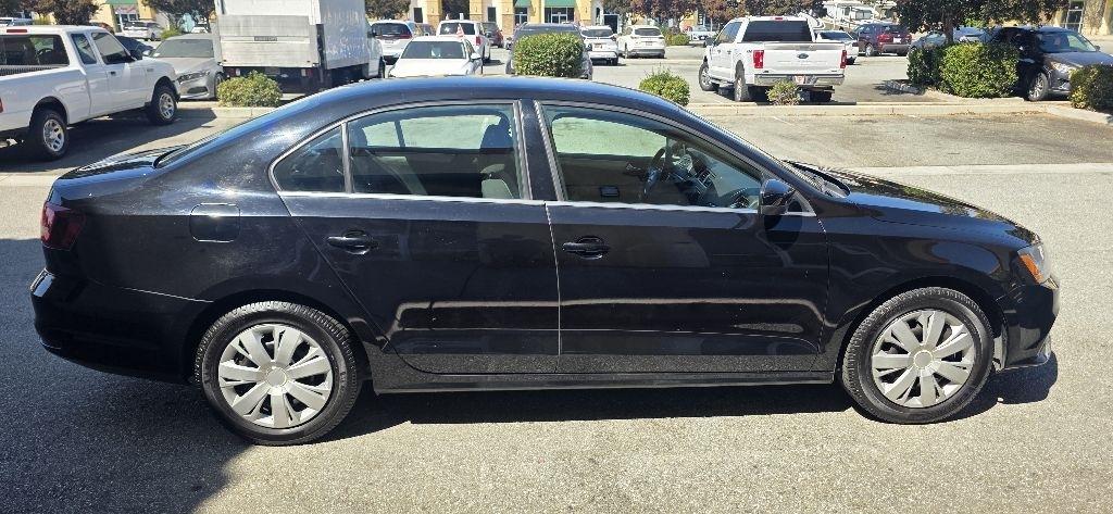 Volkswagen Jetta 1.4T S 6A 2017