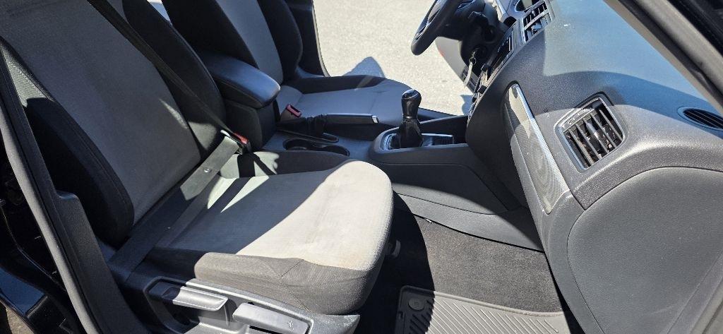 Volkswagen Jetta 1.4T S 6A 2017
