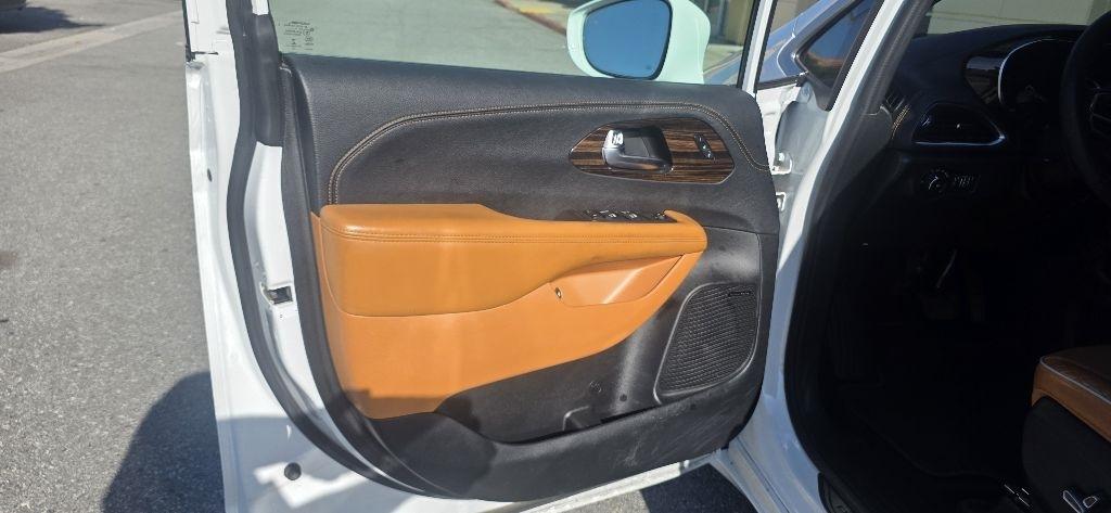 Chrysler Pacifica Hybrid Pinnacle 2022