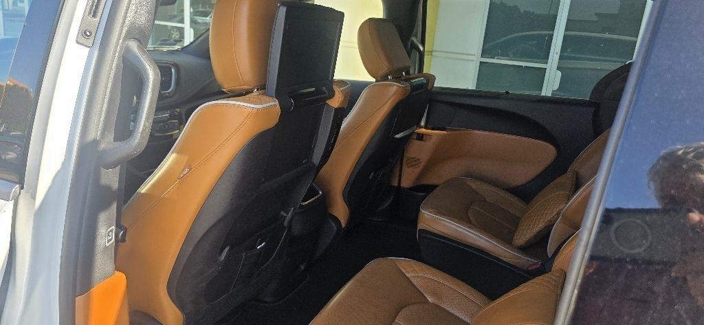 Chrysler Pacifica Hybrid Pinnacle 2022