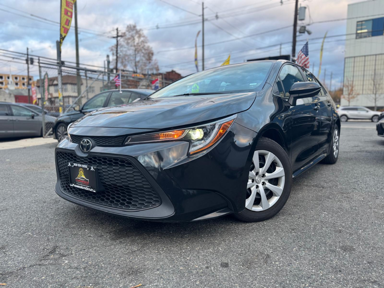 2022 Toyota Corolla LE's photo
