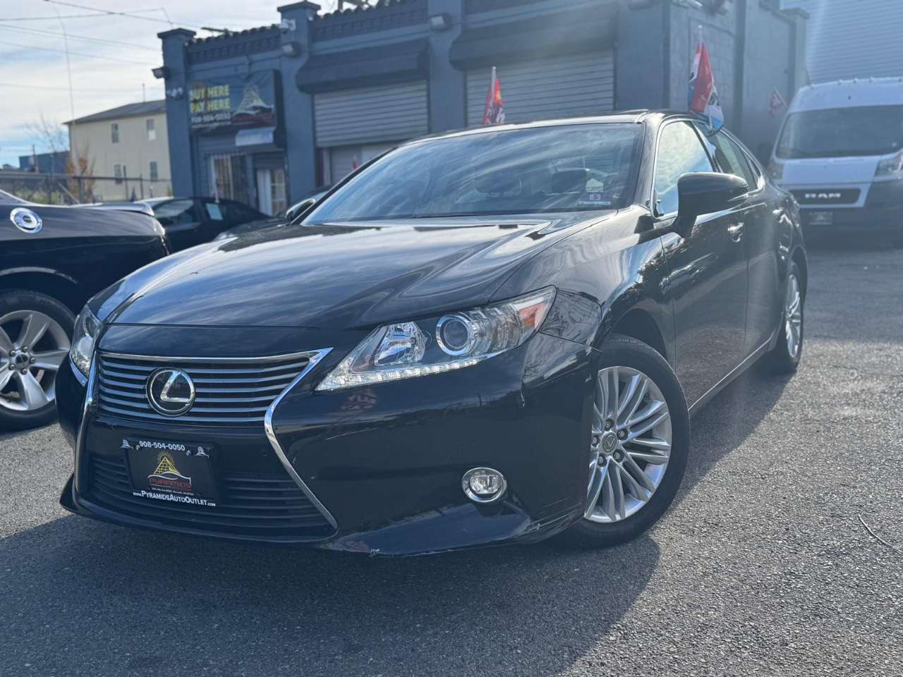 2015 Lexus ES 350's photo