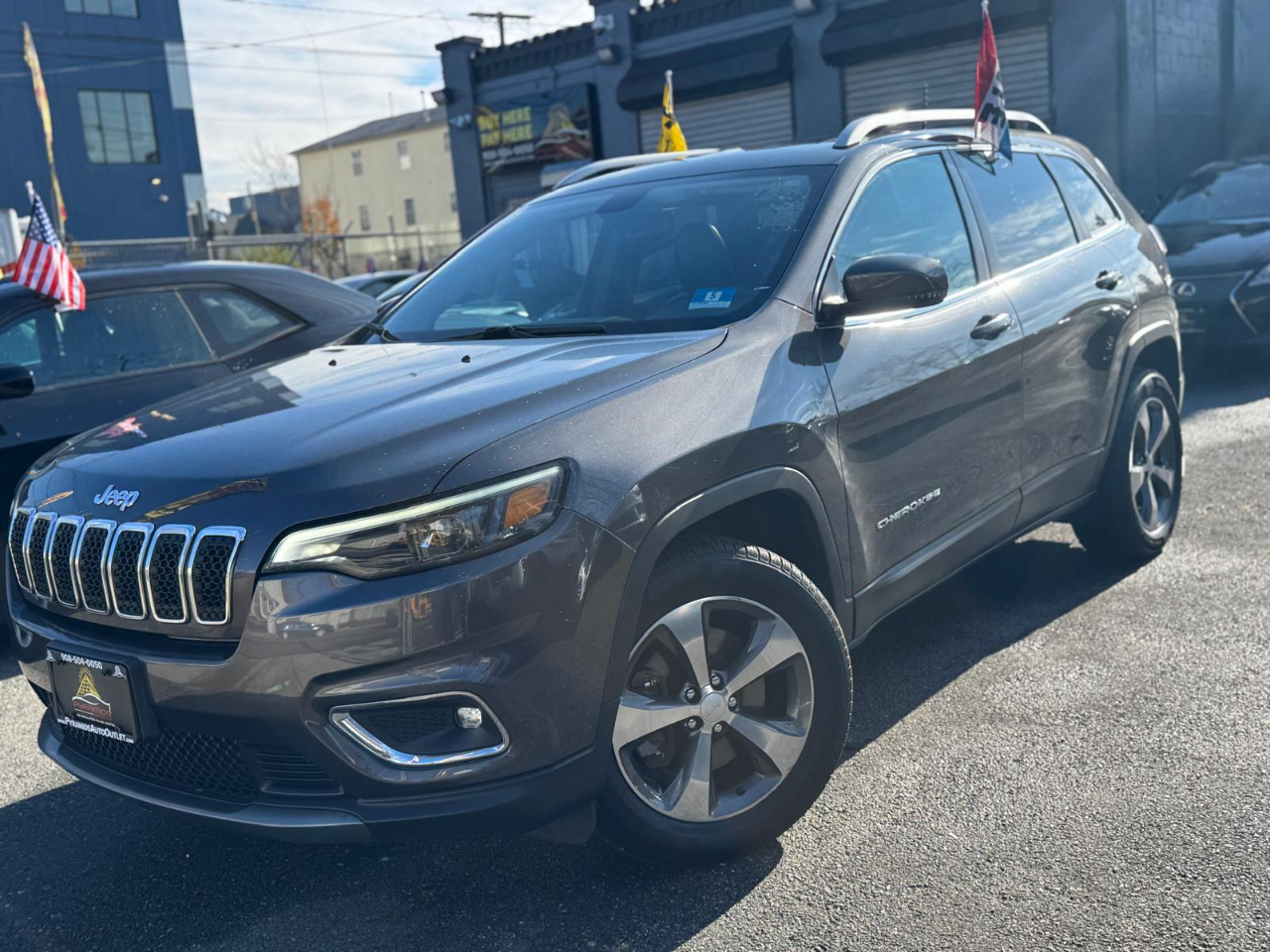 2019 Jeep Cherokee Limited's photo