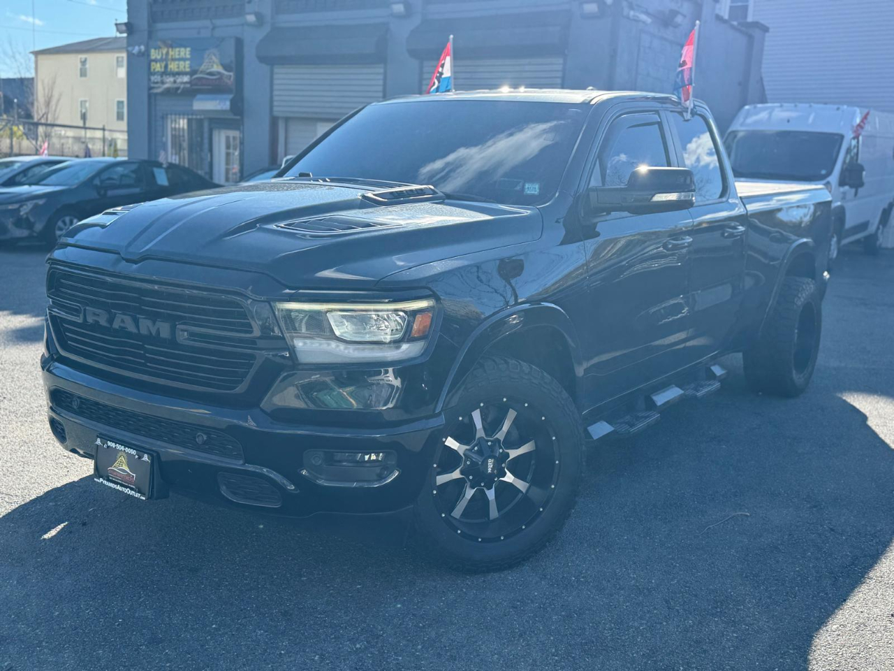 2016 RAM Ram 1500 Pickup Laramie's photo