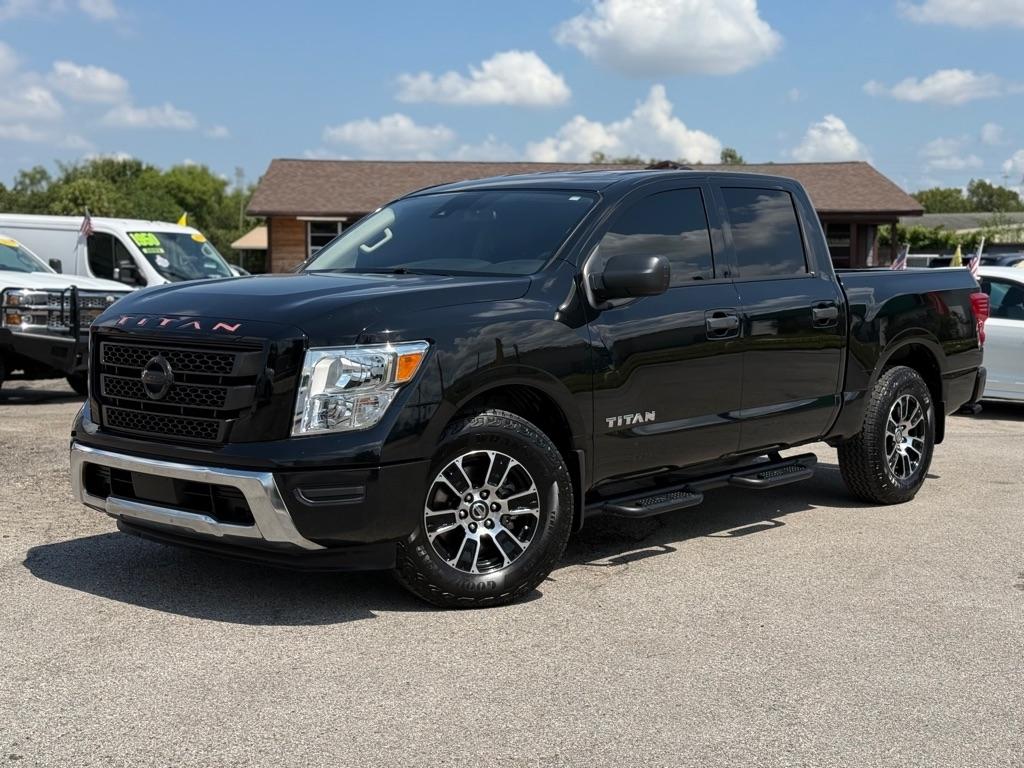 2022 Nissan Titan SV Crew Cab 2WD SWB