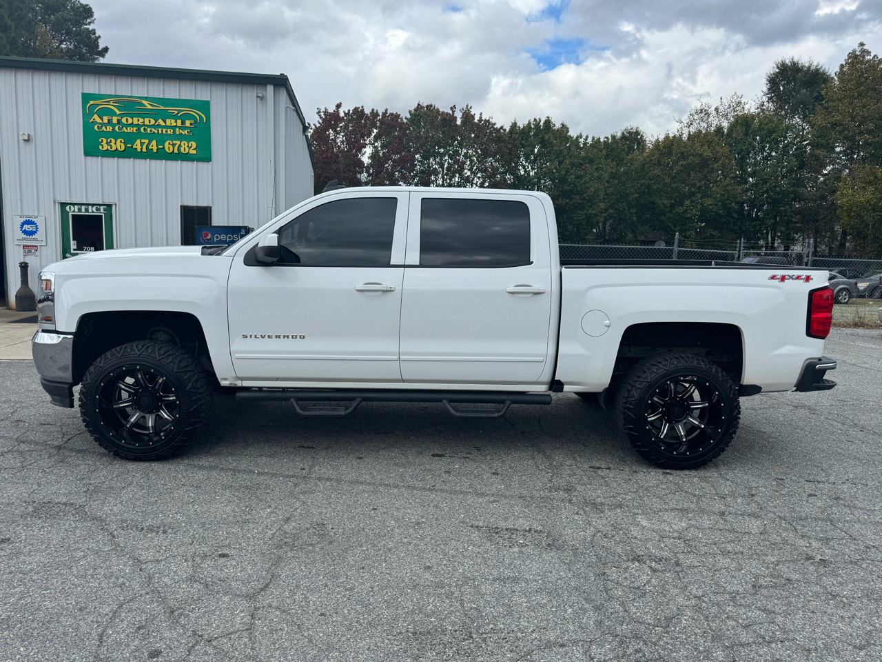 Chevrolet Silverado 1500 LT Crew Cab 4WD 2017