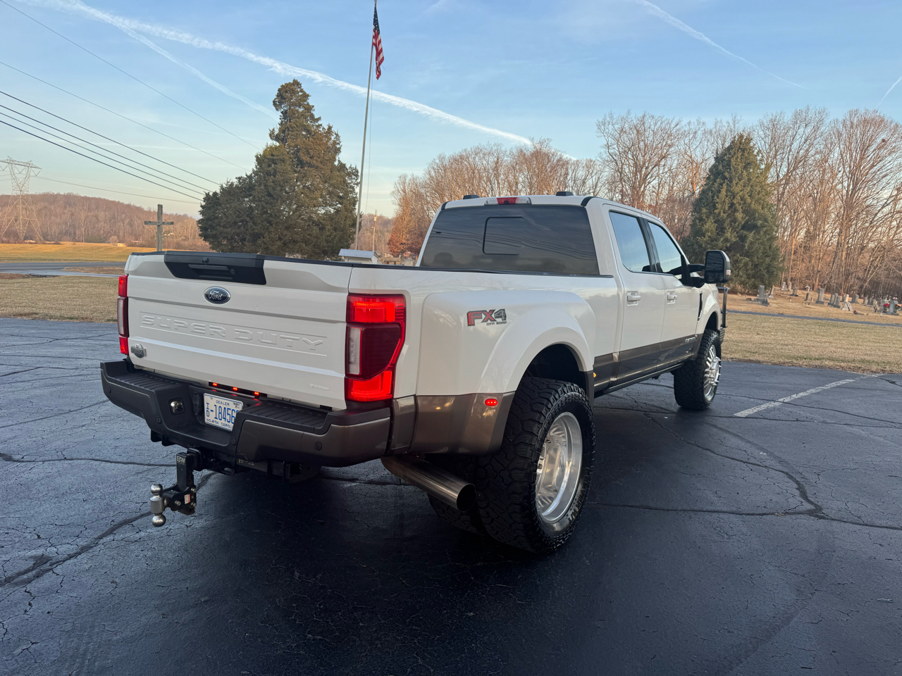 Ford F-350 SD XL Crew Cab Long Bed DRW 4WD 2022