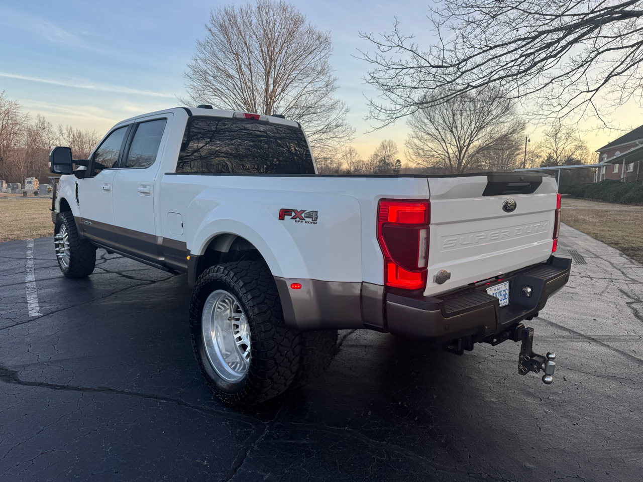 Ford F-350 SD XL Crew Cab Long Bed DRW 4WD 2022