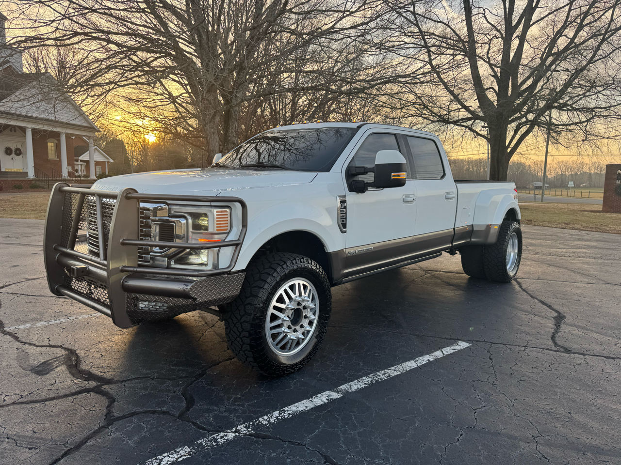 Ford F-350 SD XL Crew Cab Long Bed DRW 4WD 2022