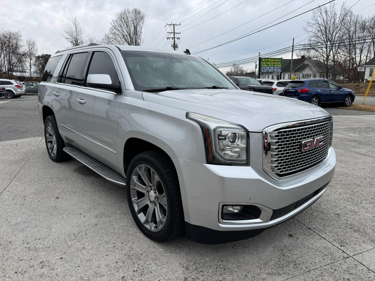 GMC Yukon Denali 4WD 2015