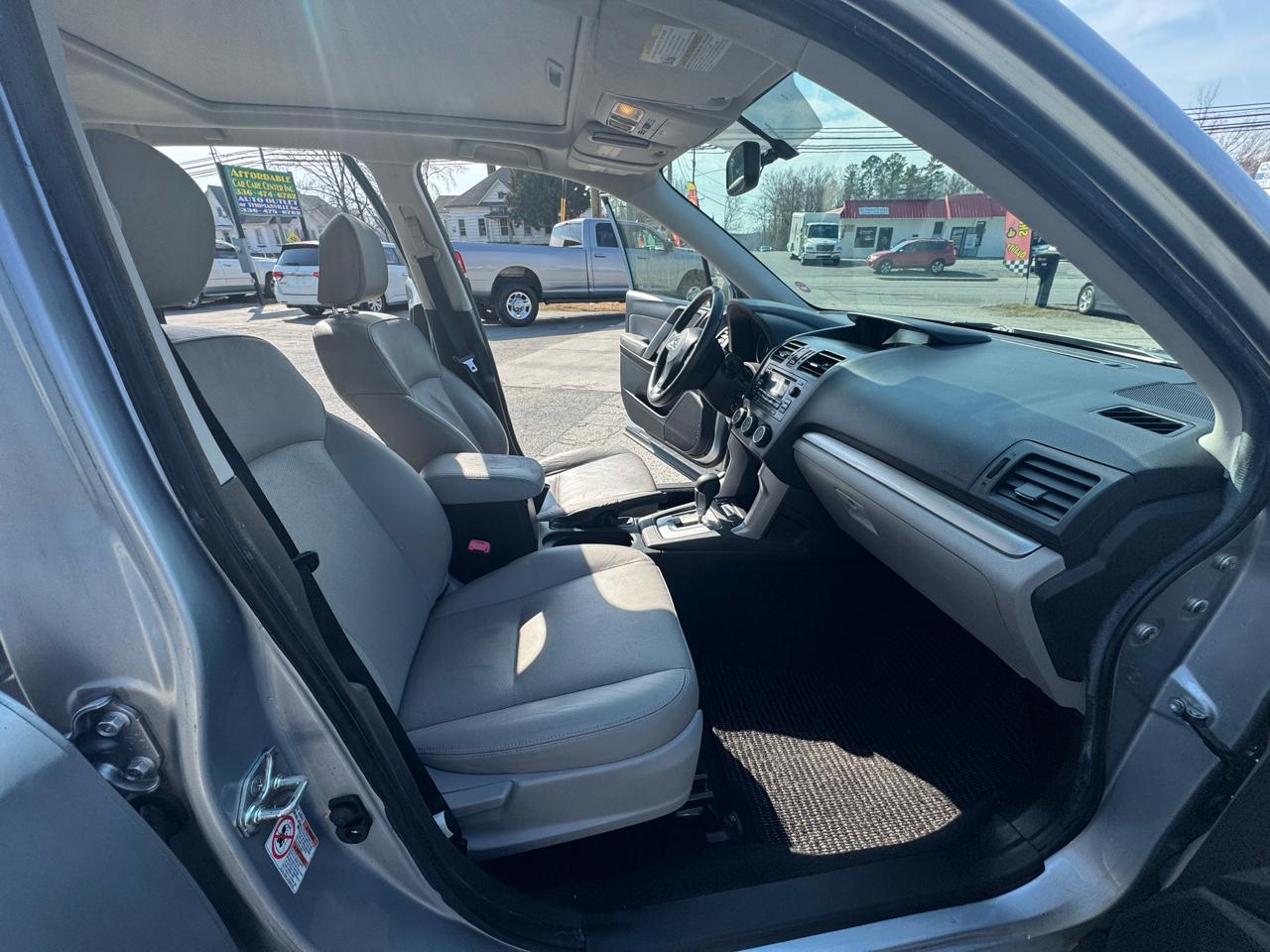 Subaru Forester 2.5i Limited 2014