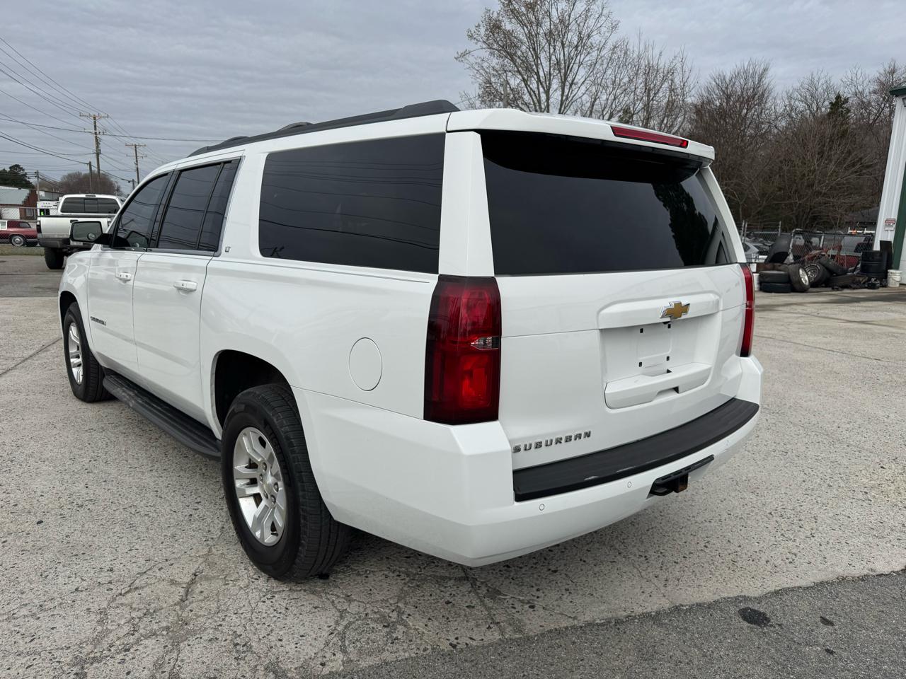 Chevrolet Suburban LT 4WD 2017