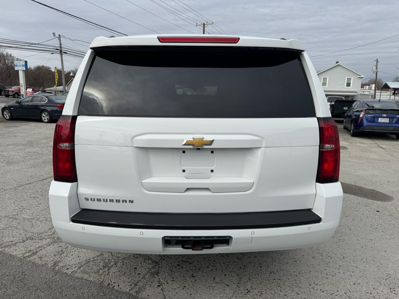 Chevrolet Suburban LT 4WD 2017