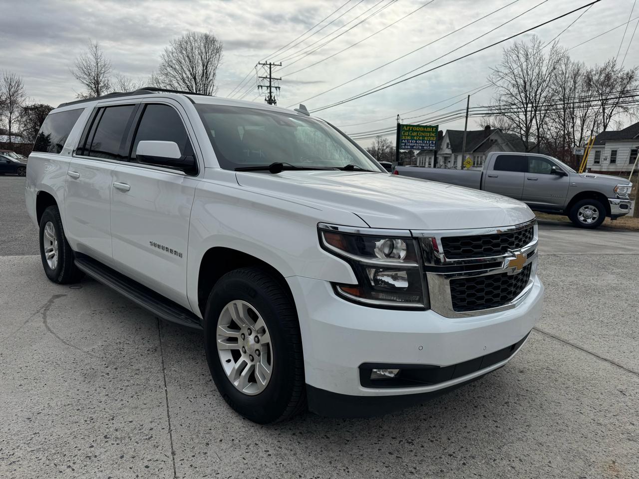 Chevrolet Suburban LT 4WD 2017