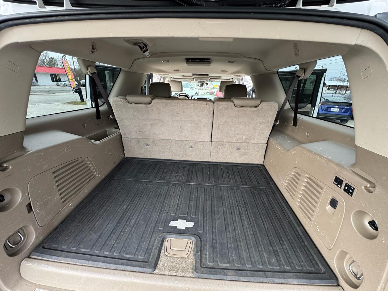 Chevrolet Suburban LT 4WD 2017