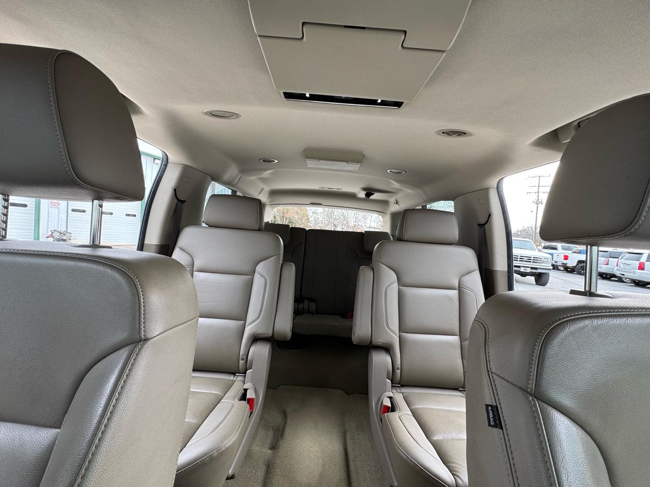 Chevrolet Suburban LT 4WD 2017