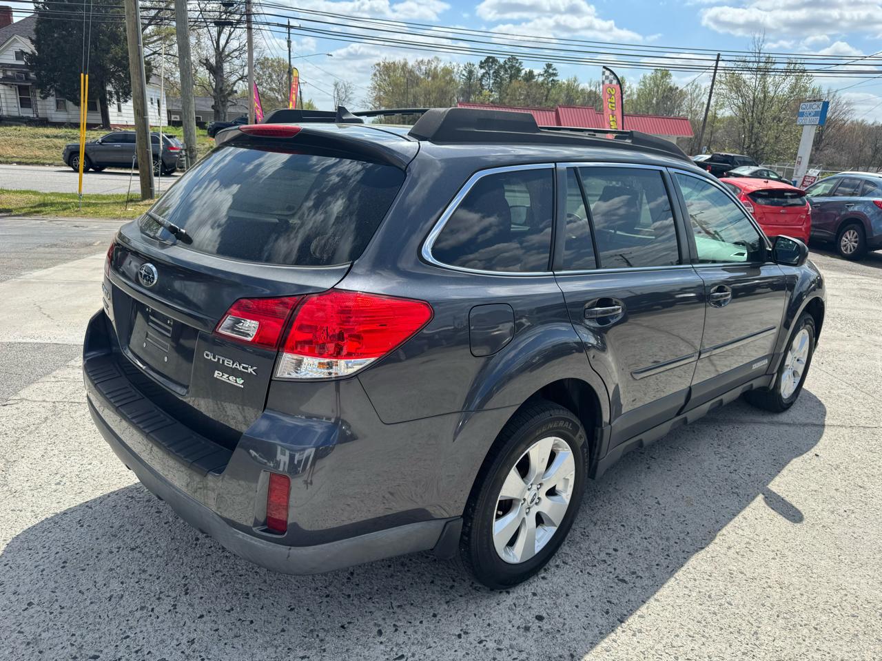 Subaru Outback 2.5i Limited 2011
