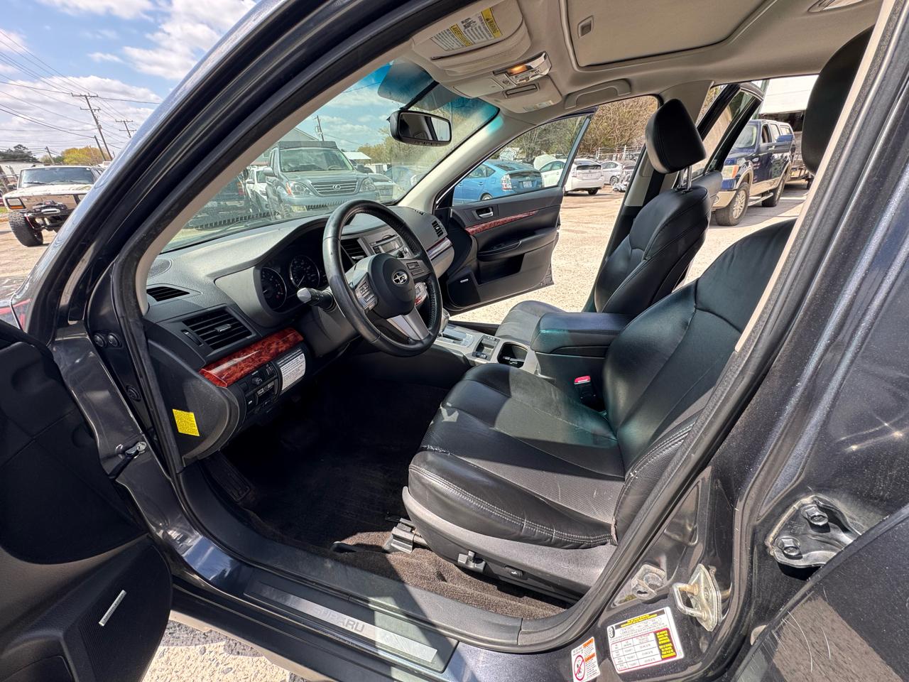 Subaru Outback 2.5i Limited 2011