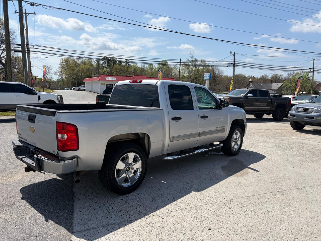 Chevrolet Silverado 1500 LT Crew Cab 2WD 2011