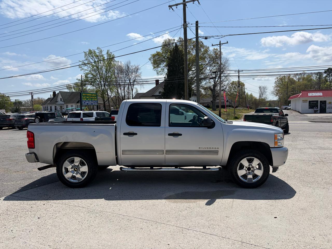 Chevrolet Silverado 1500 LT Crew Cab 2WD 2011