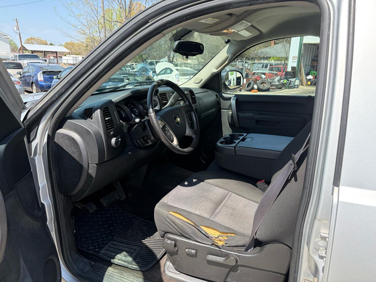 Chevrolet Silverado 1500 LT Crew Cab 2WD 2011