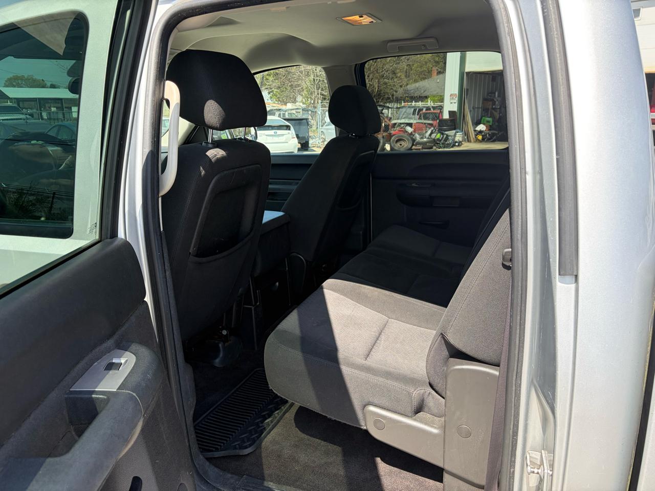 Chevrolet Silverado 1500 LT Crew Cab 2WD 2011