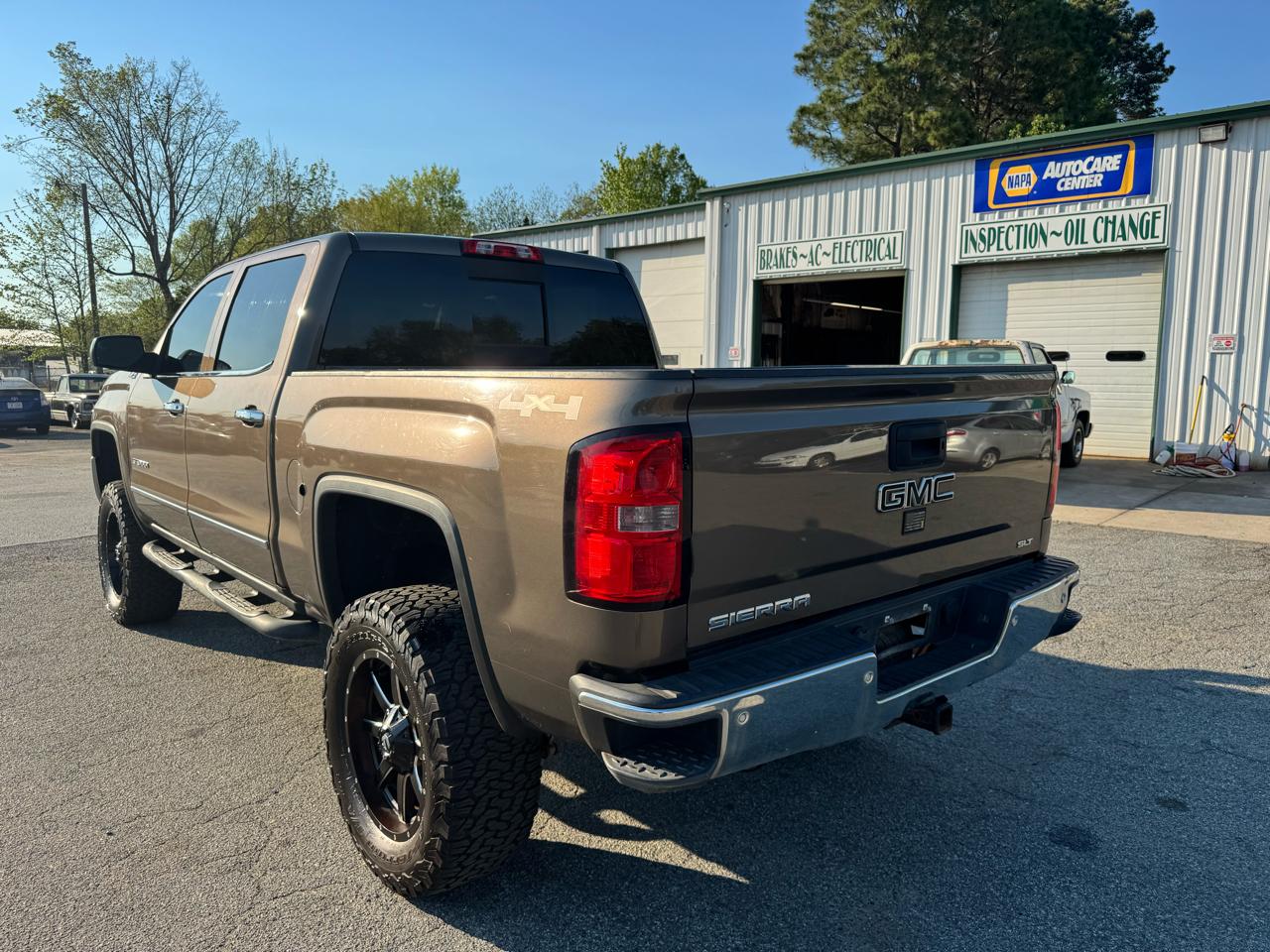 GMC Sierra 1500 SLT Crew Cab Short Box 4WD 2015