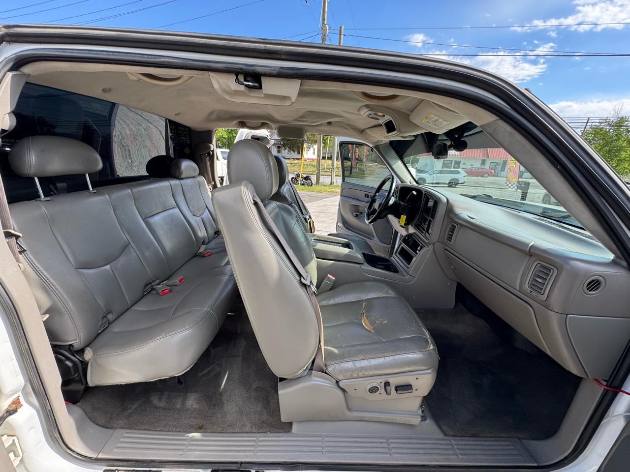 Chevrolet Silverado 2500HD Ext. Cab Long Bed 4WD 2005