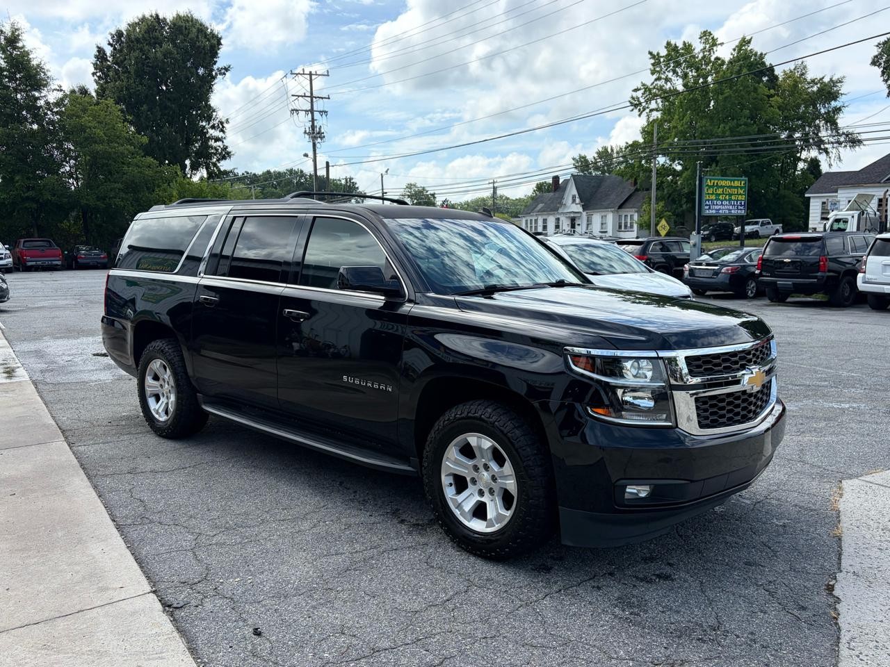 Chevrolet Suburban LT 1500 4WD 2015